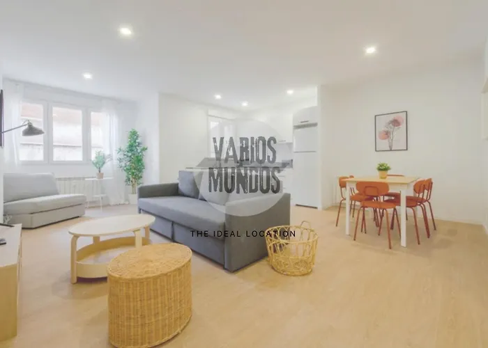 Escapada con parking para 3, vive la Latina